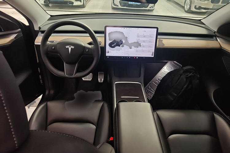特斯拉 Model Y 2022款 改款 后轮驱动版中控内饰12
