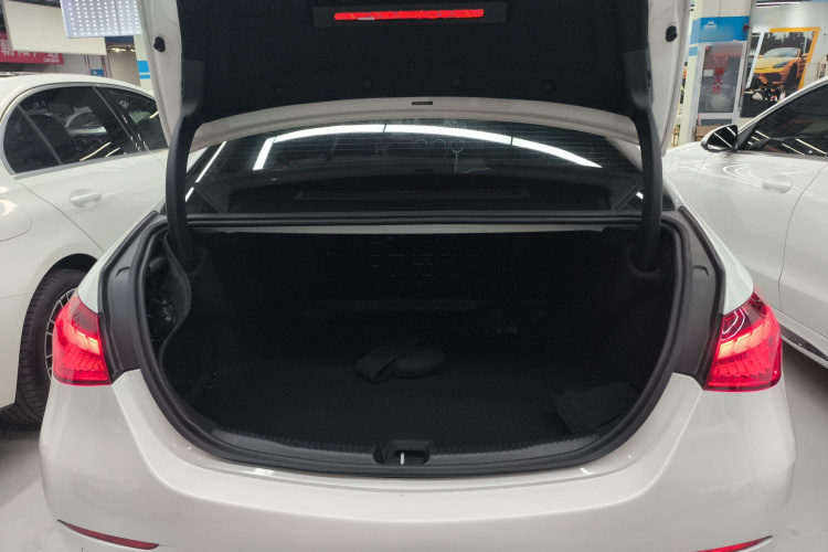 奔驰C级 2022款 C 260 L 皓夜运动版局部细节23