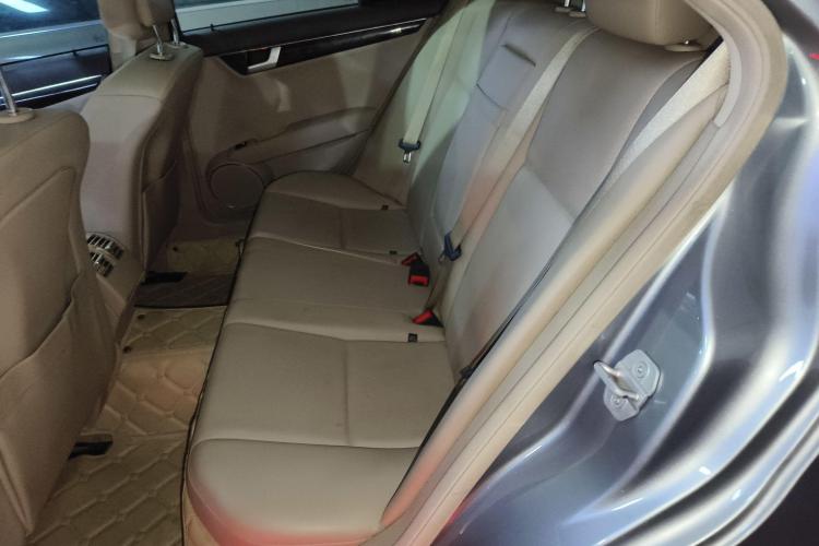 奔驰C级 2013款 C 260 CGI 优雅型中控内饰21