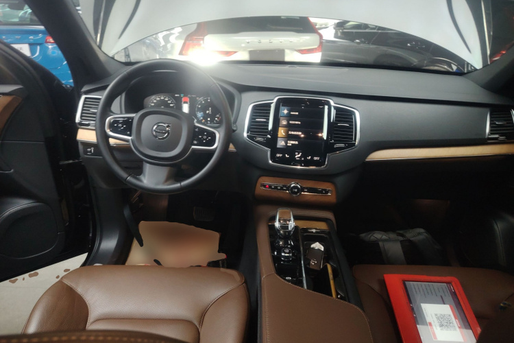 沃尔沃XC90 2022款 B6 智逸豪华版 7座中控内饰12