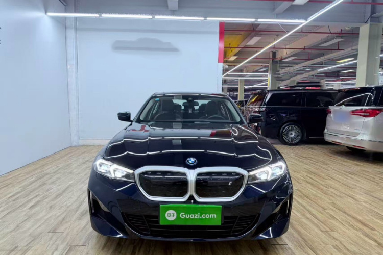 宝马i3 2022款 eDrive 35 L车身外观6004