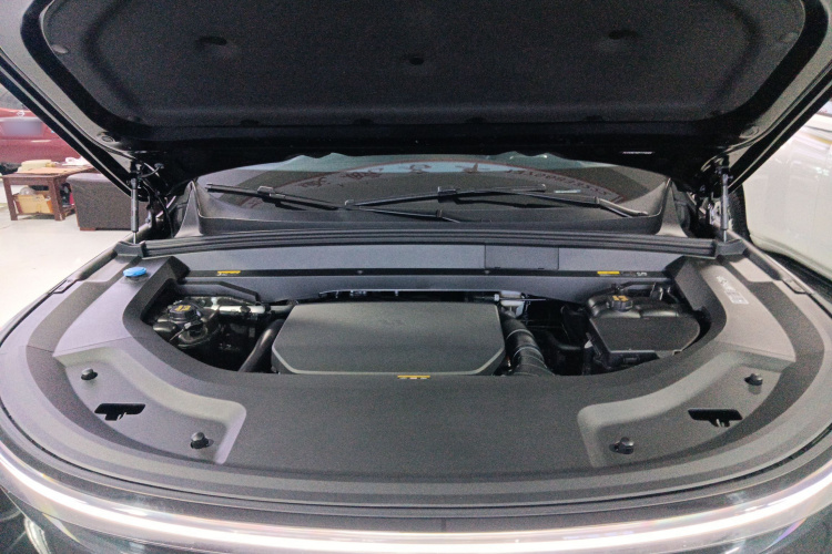 理想汽车 理想L9 2022款 Max机舱底盘24