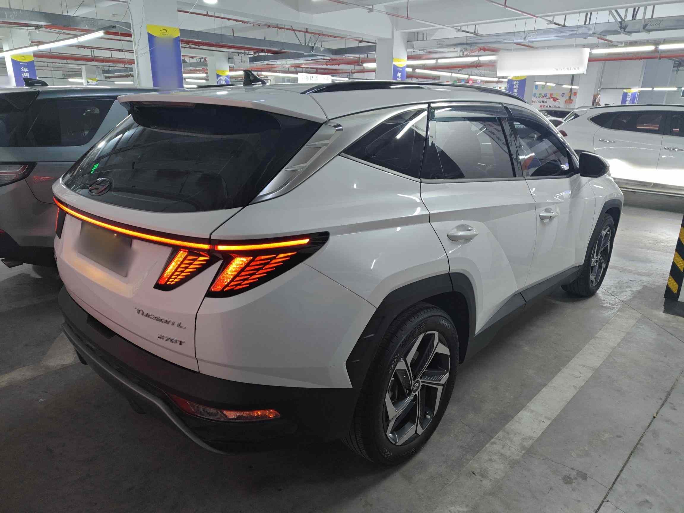 现代 2023款 途胜L 1.5T 自动两驱DLX豪华版(5)