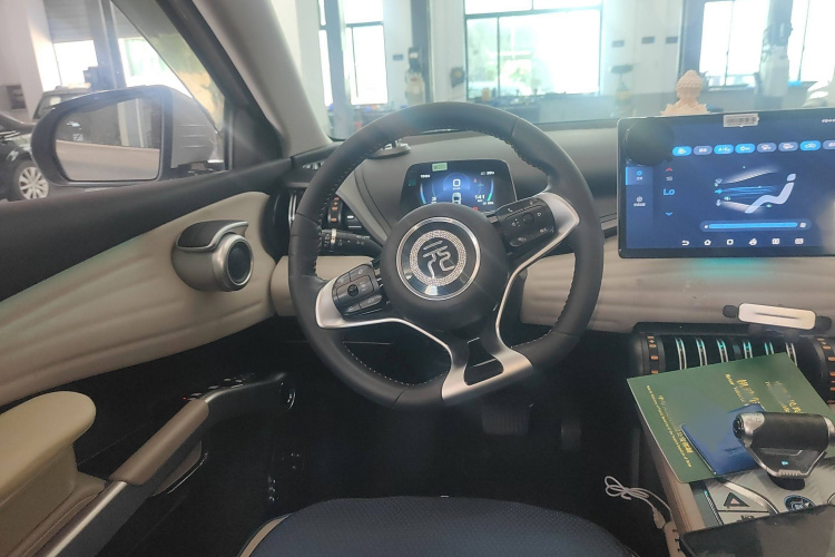 比亚迪 元PLUS 2023款 冠军版 430KM 超越型局部细节13