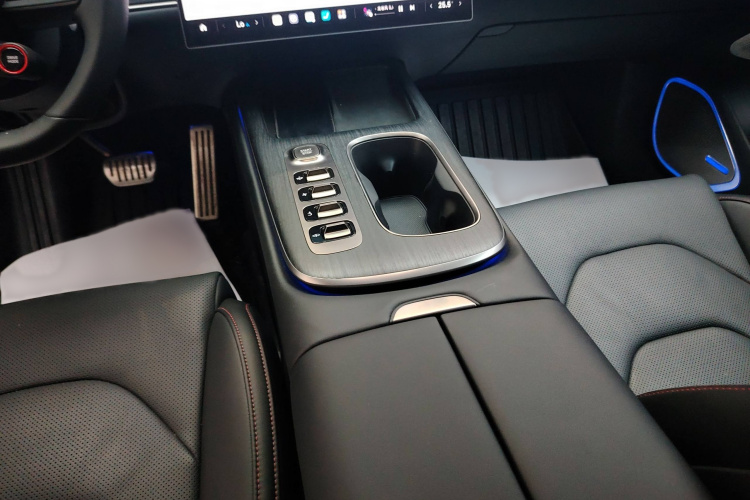 小米汽车 小米SU7 2024款 四驱超长续航高阶智驾Max版局部细节18