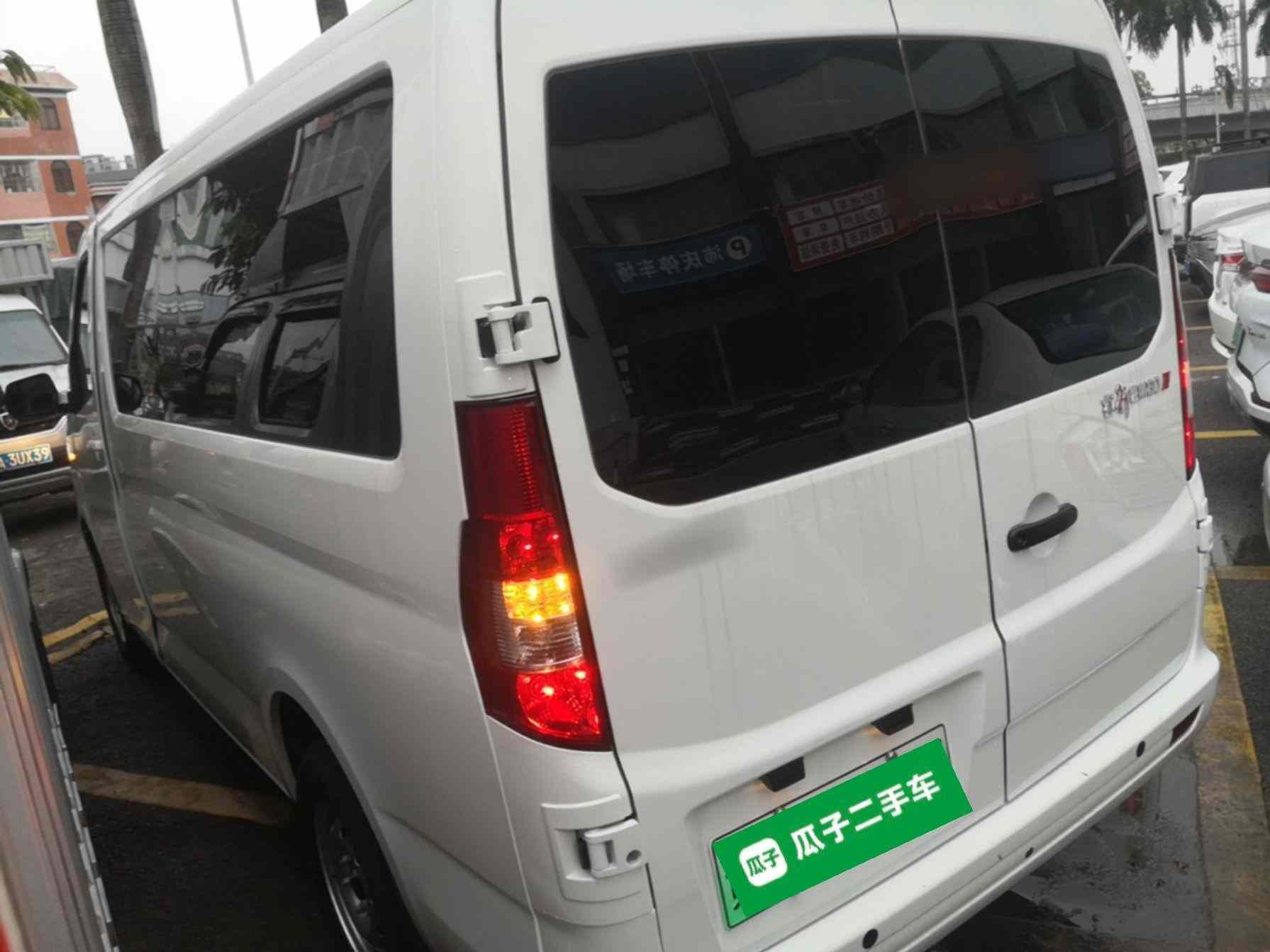 长安凯程 长安睿行EM80 2025款 客运版 舒适型 6座 300km 对开门(3)