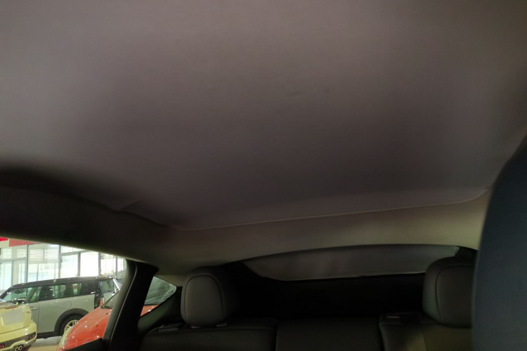 特斯拉 Model Y 2022款 改款 后轮驱动版中控内饰22