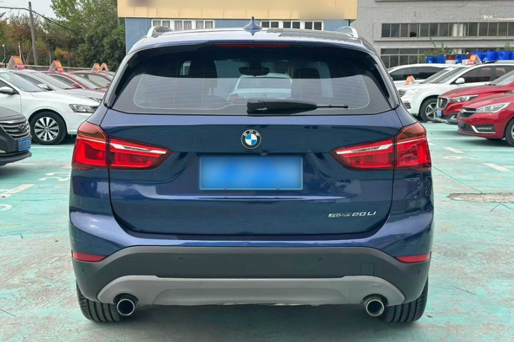 宝马X1 2019款 sDrive20Li 领先型车身外观6004