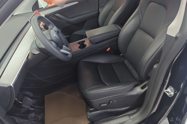 特斯拉 Model Y 2024款 后轮驱动版局部细节19