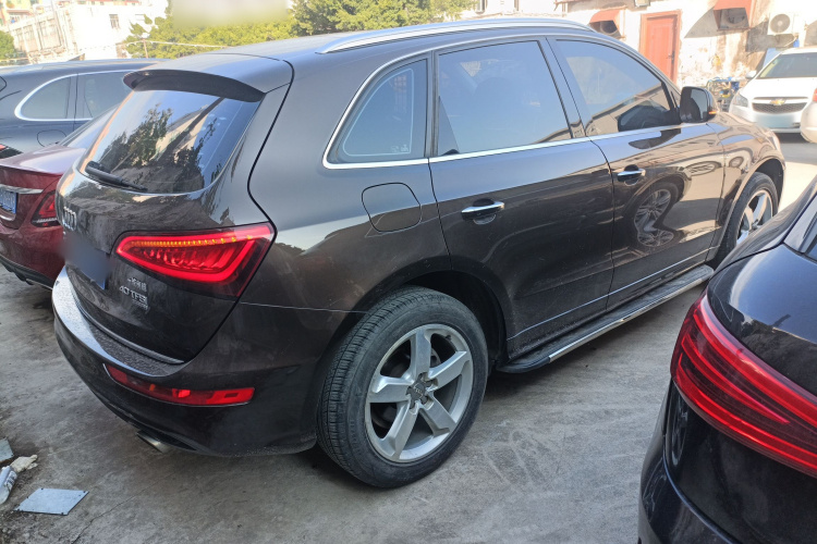 奥迪Q5 2017款 Plus 40 TFSI 进取型车身外观6