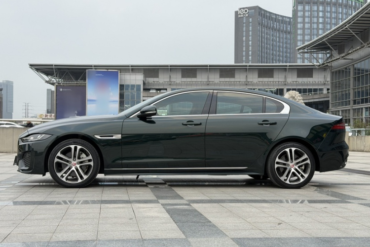 捷豹XEL 2022款 2.0T 250PS R-DYNAMIC S进取运动版车身外观6006