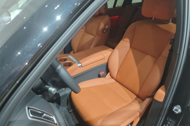 理想汽车 理想L7 2025款 Max 智能焕新版中控内饰19