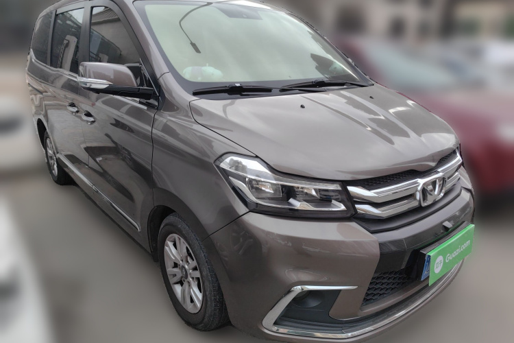 华颂7 2017款 2.0T 自动精英型车身外观3