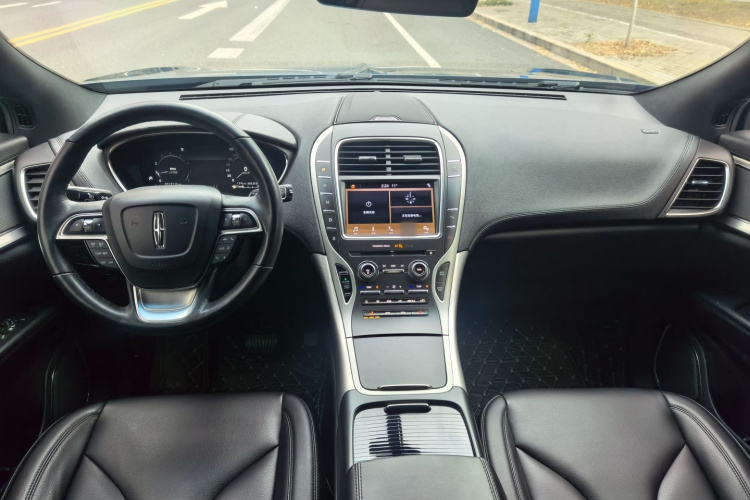 林肯 航海家(进口) 2019款 2.0T 两驱尊悦版 国VI中控内饰7002