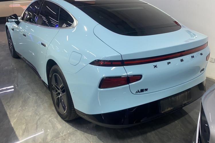 小鹏P7 2023款 P7i 702 Pro车身外观6006