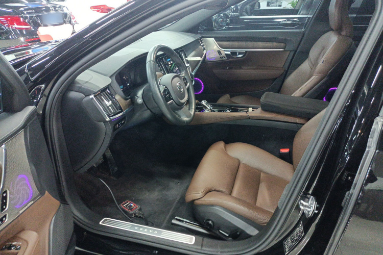 沃尔沃S90 2022款 B5 智远豪华版中控内饰19