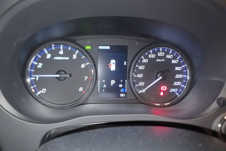 三菱 欧蓝德 2021款 2.4L 四驱致享版 7座局部细节14