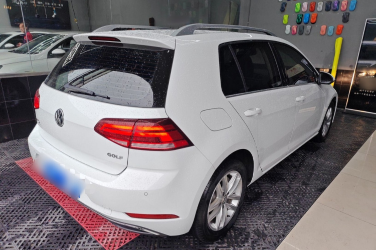 大众 高尔夫 2018款 1.6L 自动舒适型车身外观7