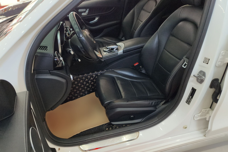 奔驰C级 2018款 C 200 L 运动版中控内饰19