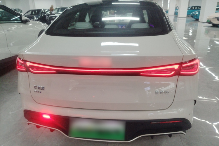 比亚迪 海豹06新能源 2024款 DM-i 80KM尊贵型车身外观6