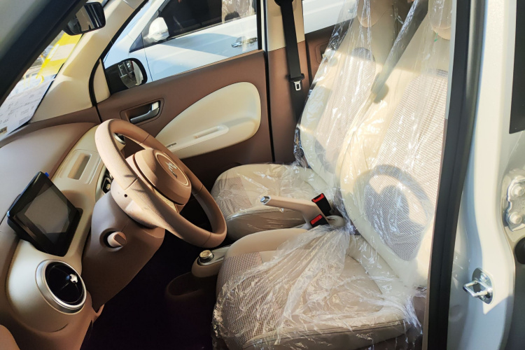 五菱汽车 宏光MINIEV 2025款 四门版 进阶款中控内饰19