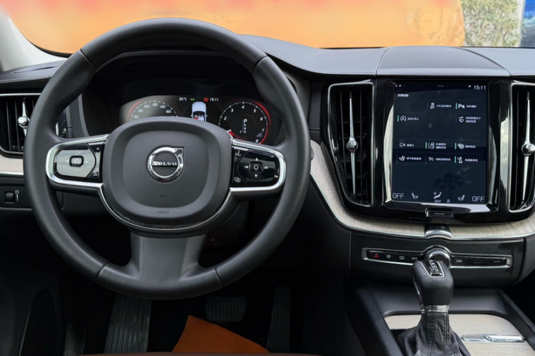 沃尔沃XC60 2020款 T5 四驱智远豪华版中控内饰7004