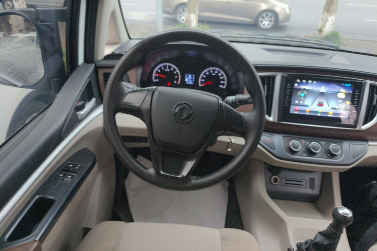 东风风行 菱智 2020款 M5L 1.6L 实用型中控内饰13