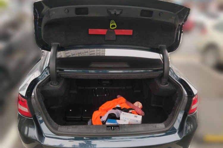 吉利汽车 博瑞 2015款 1.8T 尊贵型中控内饰23