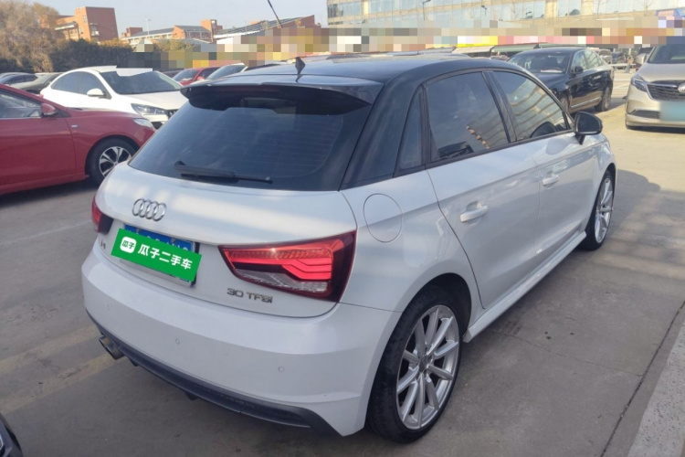 奥迪A1 2016款 30 TFSI Sportback S Line运动版车身外观7