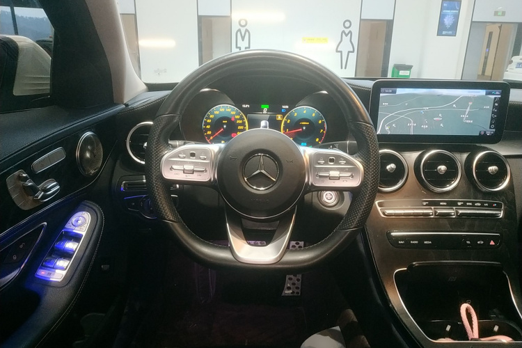 奔驰C级 2020款 改款 C 260 L 运动版局部细节13