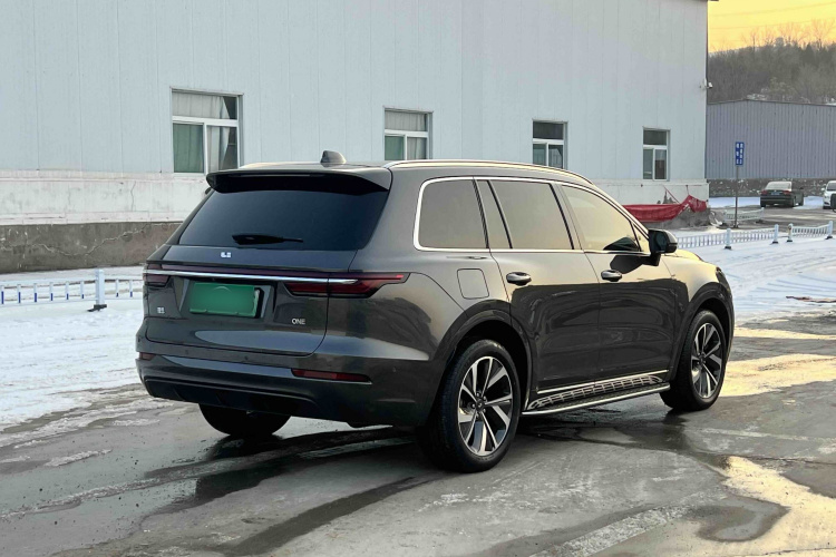 理想汽车 理想ONE 2021款 增程6座版车身外观6004