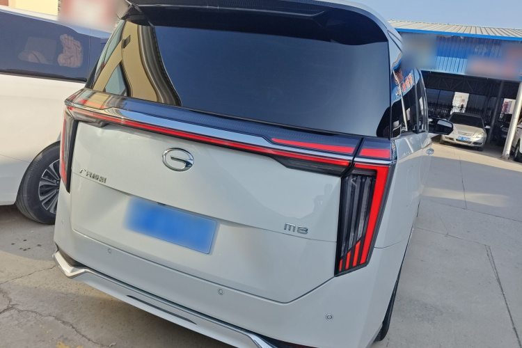 广汽传祺 传祺M8 2024款 大师系列 400T 至尊版车身外观6