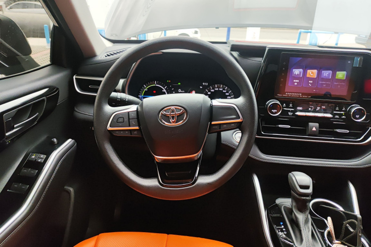 丰田 汉兰达 2023款 2.5L智能电混双擎两驱精英版 7座局部细节13