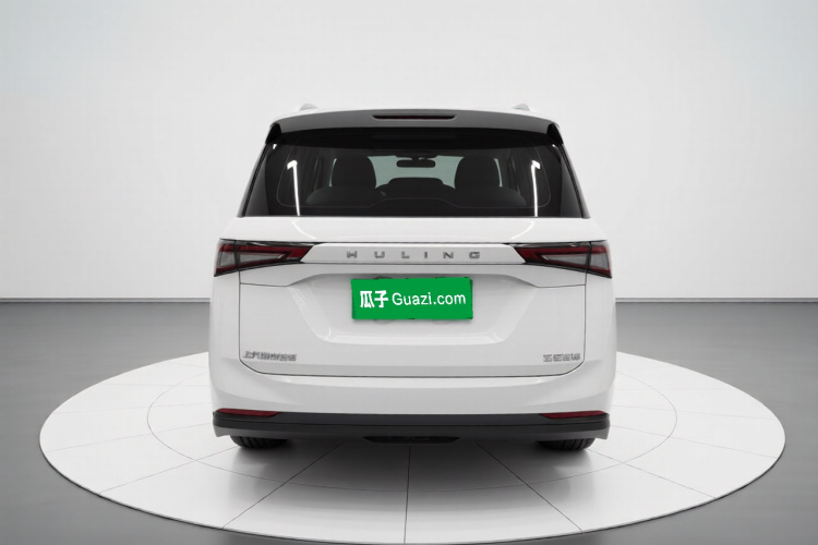 五菱汽车 五菱佳辰 2022款 1.5L 手动乐享精英型车身外观6