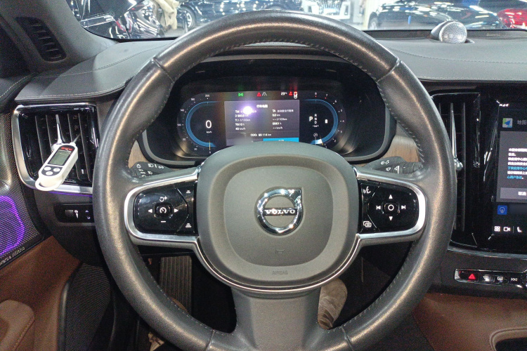 沃尔沃S90 2022款 B5 智远豪华版中控内饰13