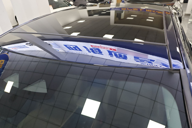 捷豹XFL 2021款 XFL 2.0T P250 两驱尊享豪华版局部细节57