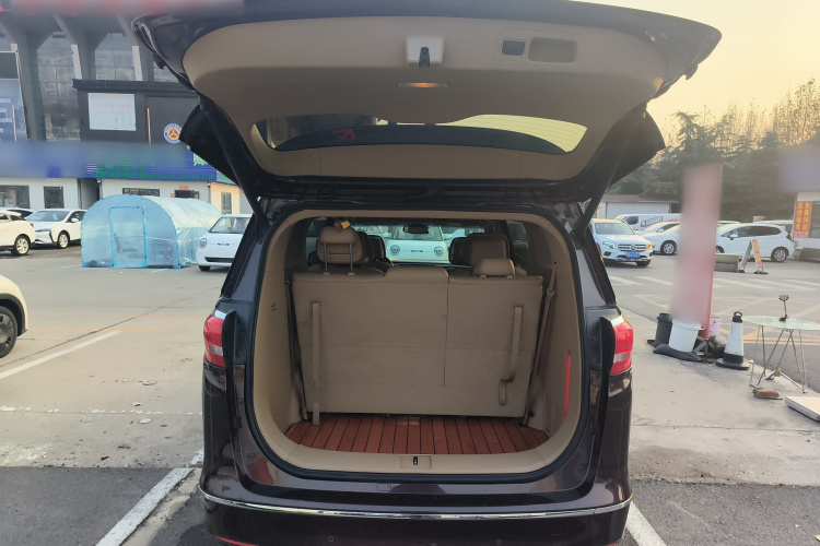 别克GL8 2018款 ES 28T 旗舰型 国VI机舱底盘23