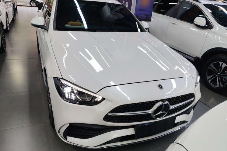 奔驰C级 2023款 C 200 L 运动版车身外观2