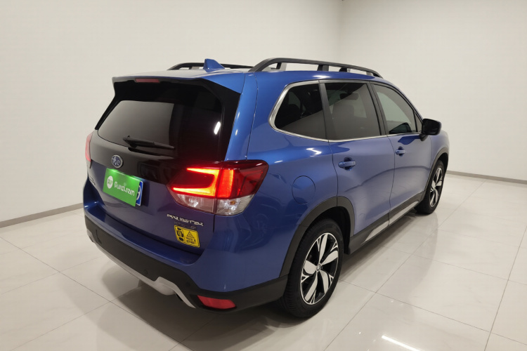 斯巴鲁 森林人 2021款 2.0i 智擎旗舰版EyeSight车身外观7