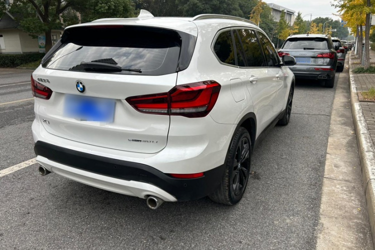 宝马X1 2021款 sDrive20Li 时尚型车身外观6003