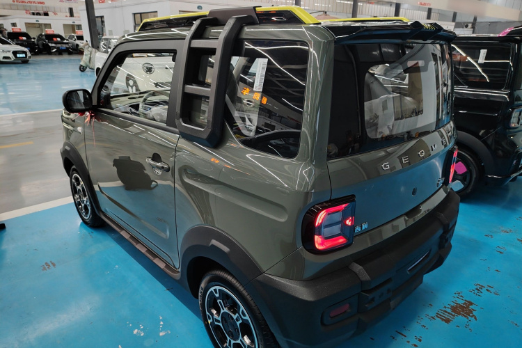 吉利银河 2025款 210km 熊猫骑士车身外观4