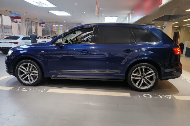 奥迪Q7 2018款 45 TFSI 技术型车身外观6003