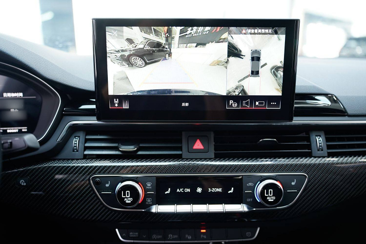 奥迪S5 2023款 S5 3.0T Coupe中控内饰7004