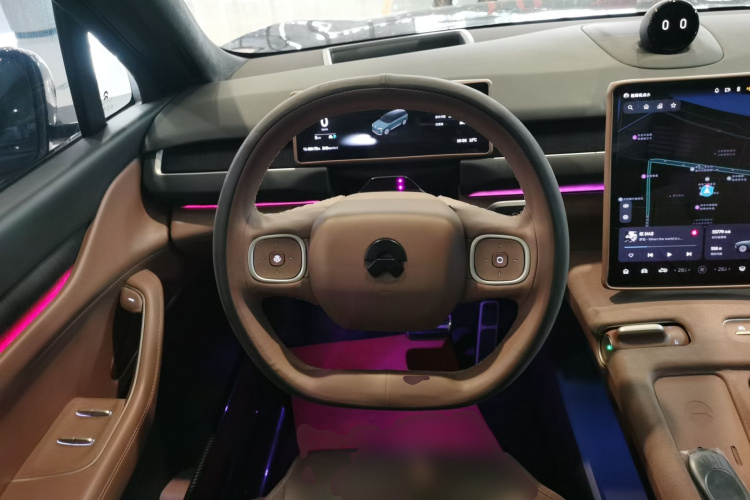 蔚来ES8 2024款 75kWh 行政版中控内饰13