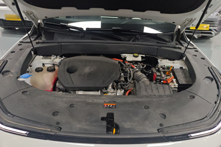 吉利银河 银河L7 2023款 1.5T 55km PRO机舱底盘24