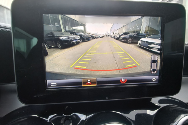 奔驰C级(进口) 2017款 C 200 4MATIC 轿跑版局部细节9008