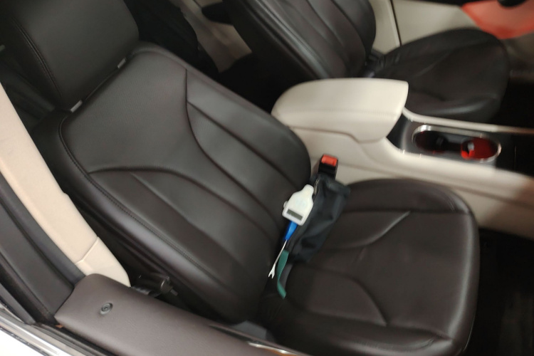 林肯MKC 2014款 2.0T 两驱尊雅版局部细节41