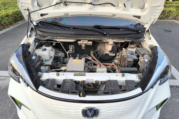 长安欧尚 奔奔E-Star 2020款 心动版 三元锂机舱底盘24