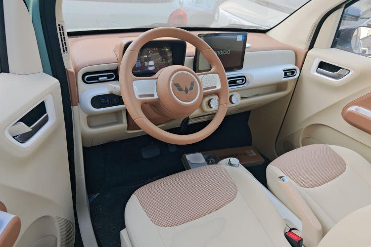 五菱汽车 宏光MINIEV 2024款 第三代 215km 青春版中控内饰12