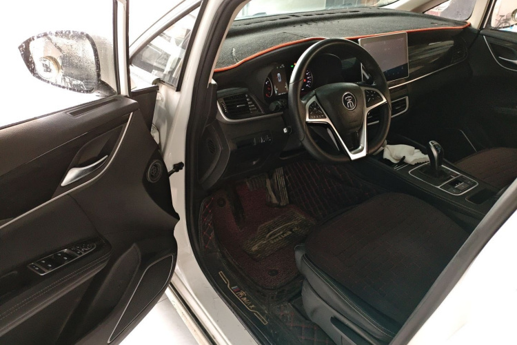 比亚迪 宋MAX 2019款 1.5T 自动智联睿逸型 7座 国V中控内饰7003